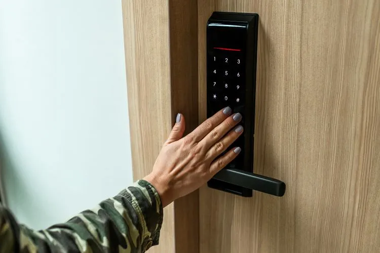 Cara Memilih Smart Door Lock